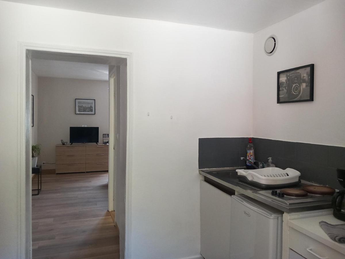 Studio Bleu Tout Equipe Avec Wifi Le Creusot Ngoại thất bức ảnh